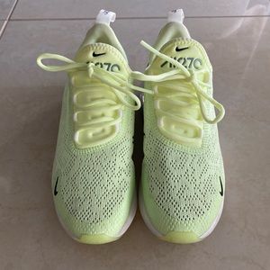 Nike - AIRMAX270